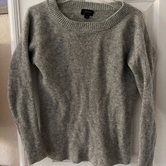 J. Crew Women's 100% cashmere Gray Sweater - Picture 1 of 7